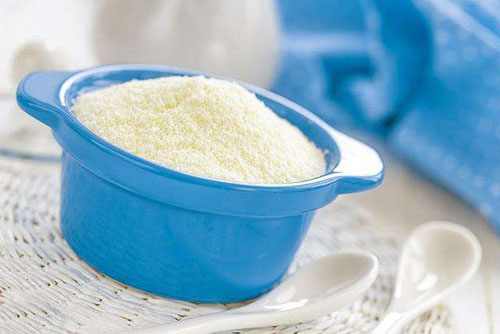 狗狗眼有白脓状眼屎是犬瘟吗,狗狗眼睛有脓的眼屎用什么消炎药