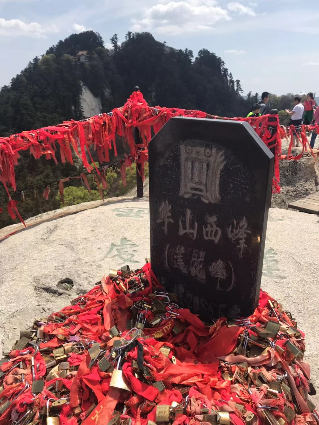 爬华山早上爬晚上能赶上火车吗,华山夜爬还是白天爬好些