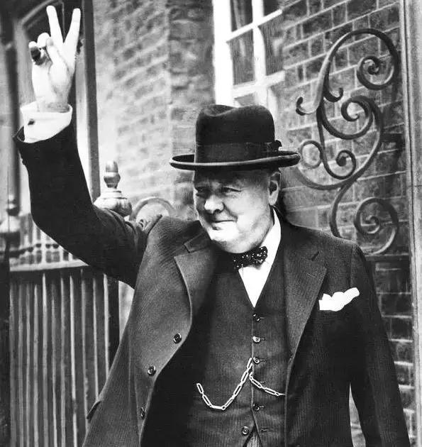 丘吉尔:剪刀手、雪茄和帅杖都不是我最爱,这个才是!