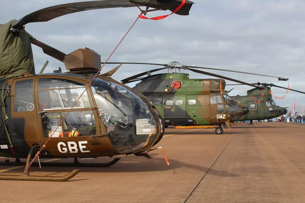 法国小羚羊飞机,法国小羚羊直升机视频