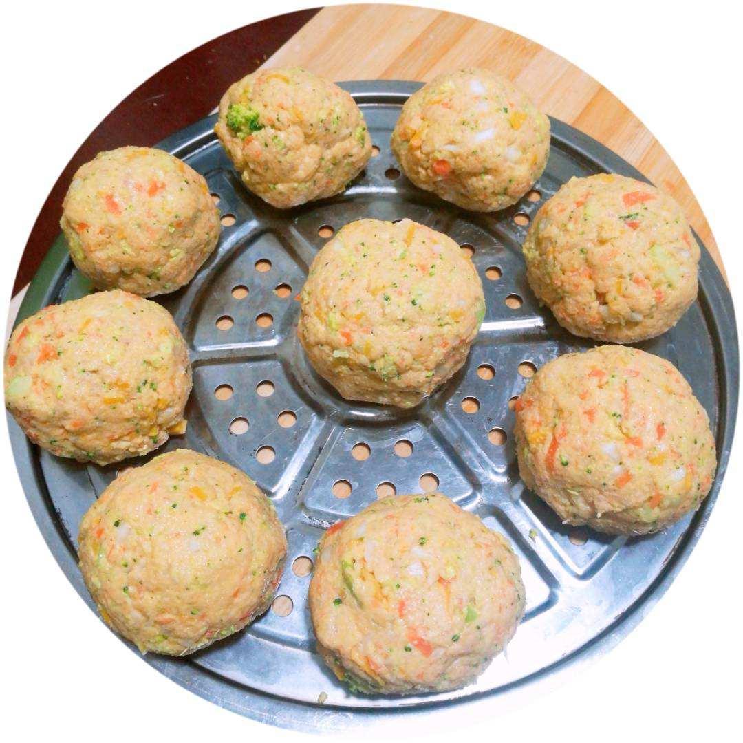 博美犬呕吐拉稀如何治疗,博美犬肠胃差经常呕吐拉稀怎么办