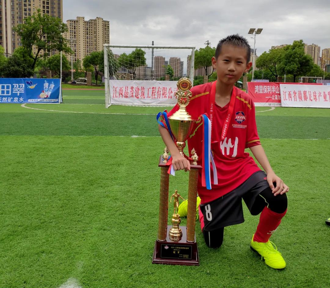 李威宇获全运会入场券,李威宇蝉联全国冠军