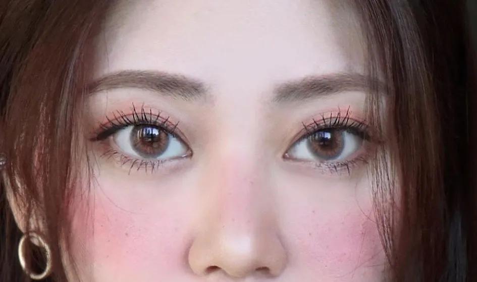 为什么感觉自己妆淡更好看,为什么感觉自己的妆上镜不好看