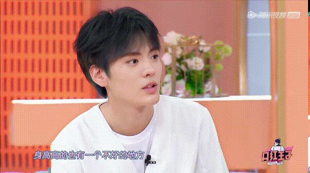 让男明星帮忙化妆，是巨大福利还是*男美**陷阱？