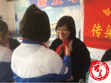 医护人员看望留守儿童,医护人员看望农村小孩