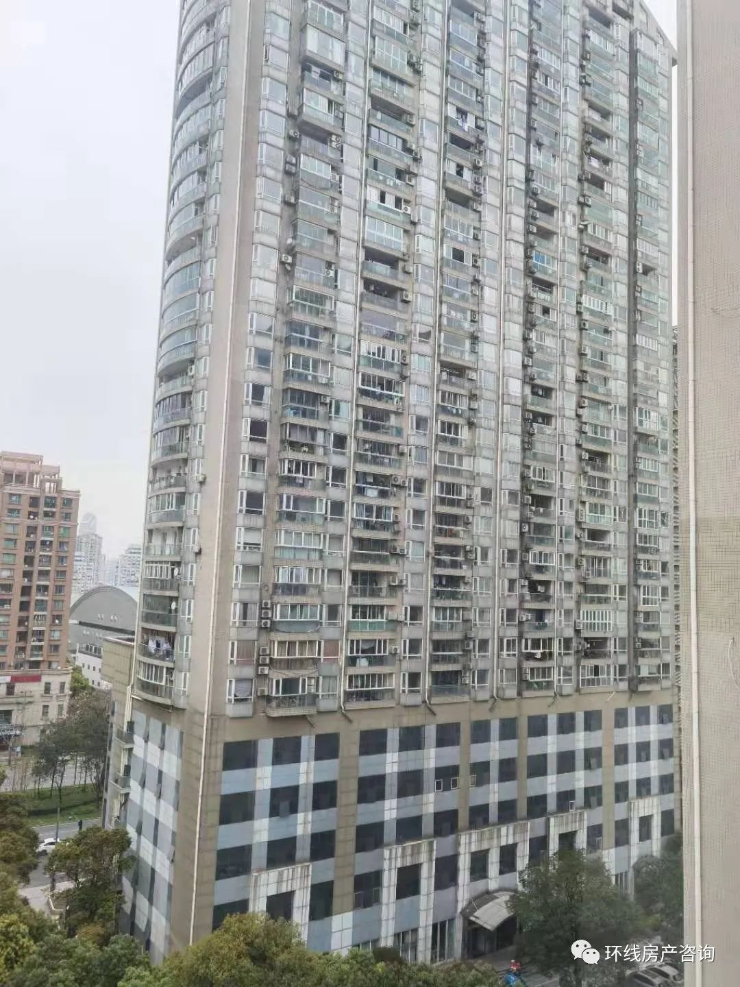 被CAZ抛弃的斜土路，还无房可买？