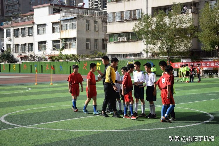 超越从足下起航下一句,2019小学校长杯足球赛