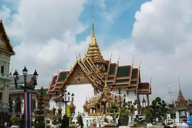 12月成都出发白菜价机票大全,4月机票低至99元