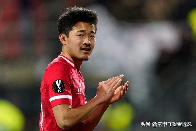 荷兰劲旅5年合同签日本超新星更多菅原让中国足球被甩远