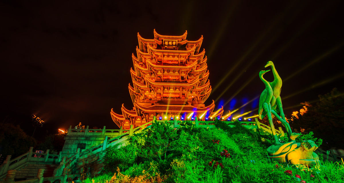 一分钟看懂武汉的诗句,介绍武汉这座城市的短文