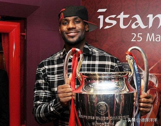 九年就挣四千万！湖人核心坐着数钱，堪称NBA现役投资大师