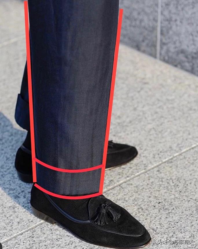 胖子穿灰色西裤还是黑色西裤好看,瘦子适合穿什么款式西裤