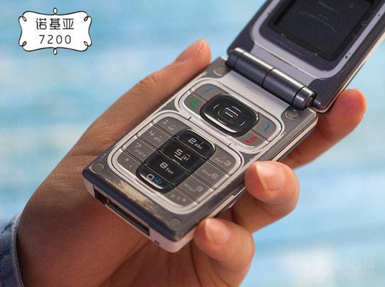 motorazr四代,motorazr2019翻盖折叠屏