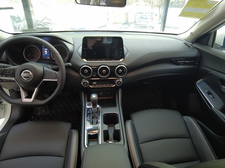 日产轩逸车型介绍高颜值值得信赖,日产新轩逸油耗7.4个油算高吗