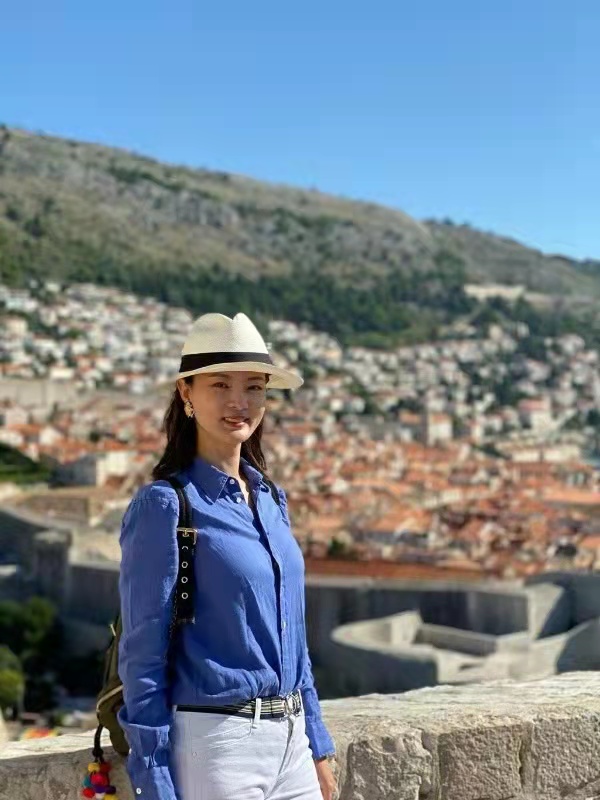 央视刘芳菲身材,央视美女刘芳菲照片图文