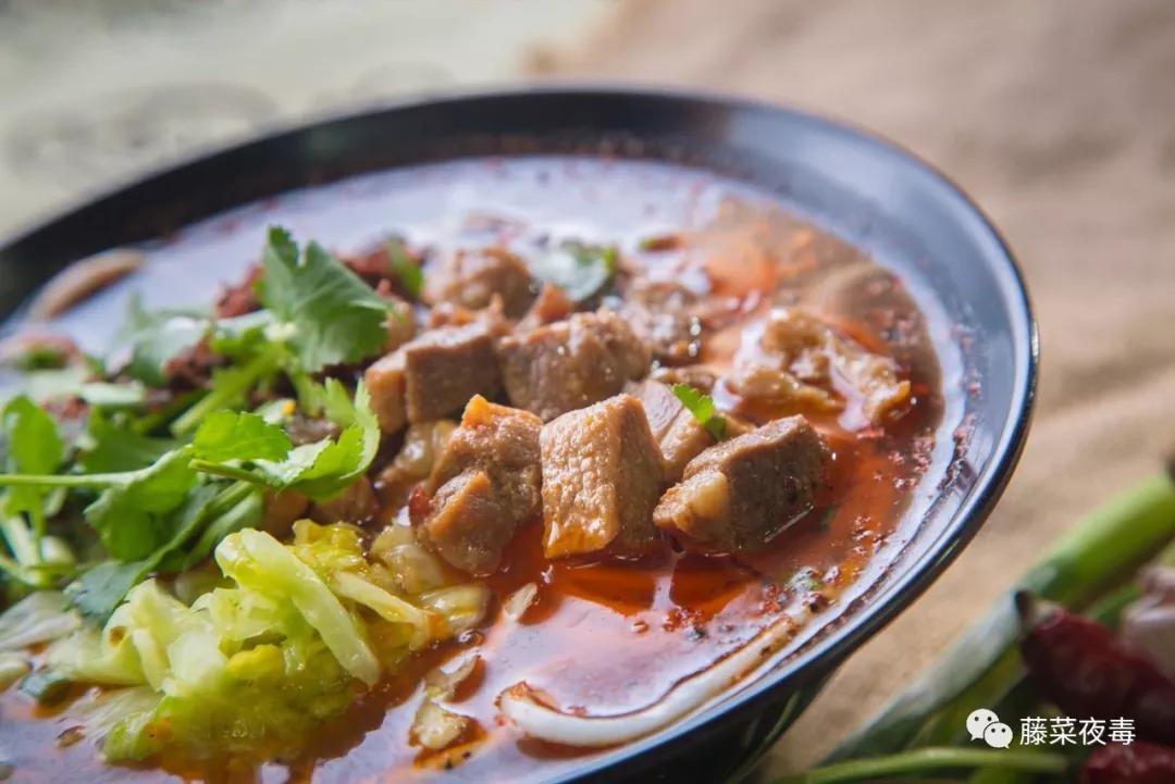 20年了，求精中学旁的大排粉你还记得吗？有一种幸福叫陪伴