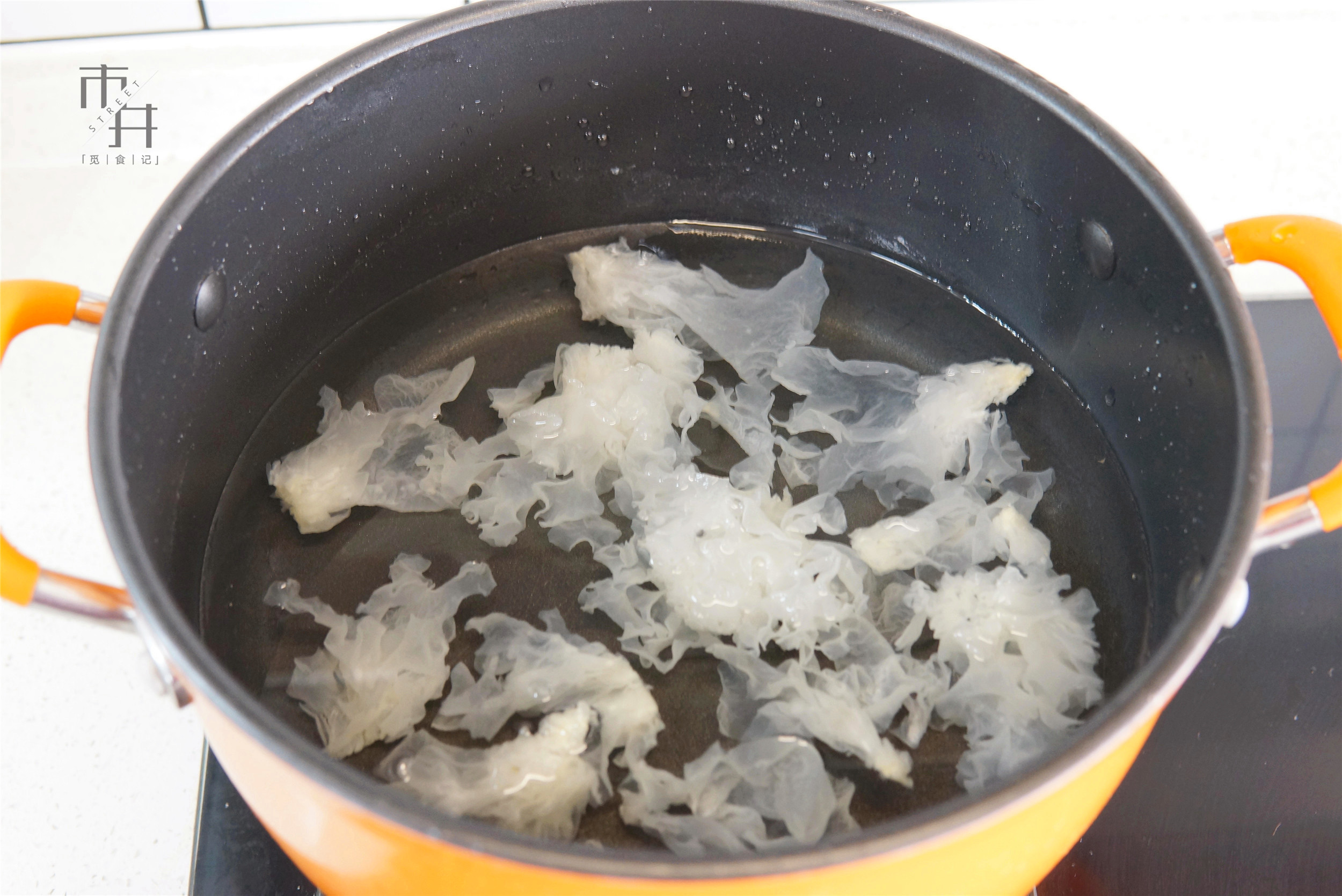 这粥，妈妈早餐必喝，满满的全是胶质，每周喝几次，省买化妆品了