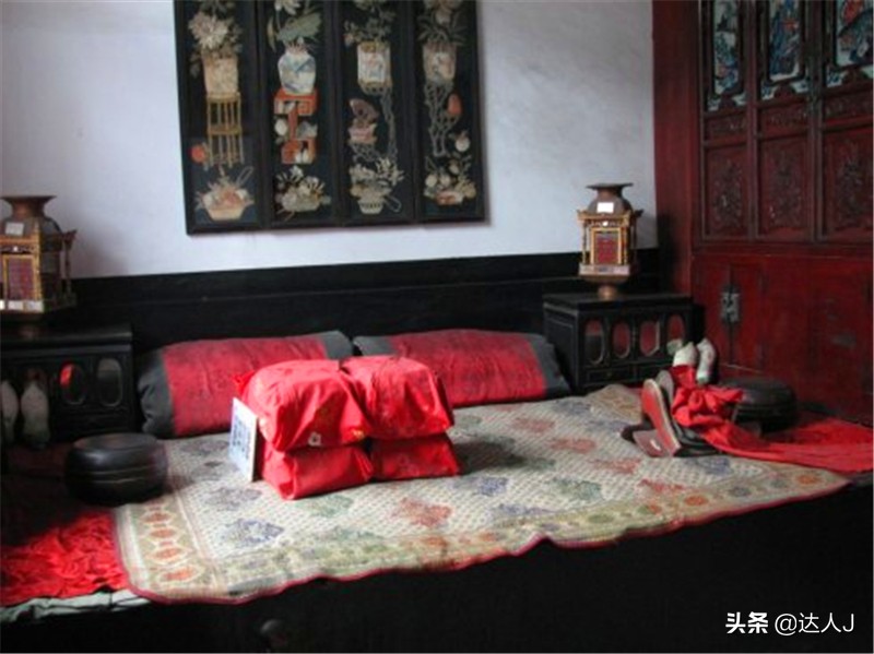 跟着小天才继续出门采购,跟着小天玩游戏