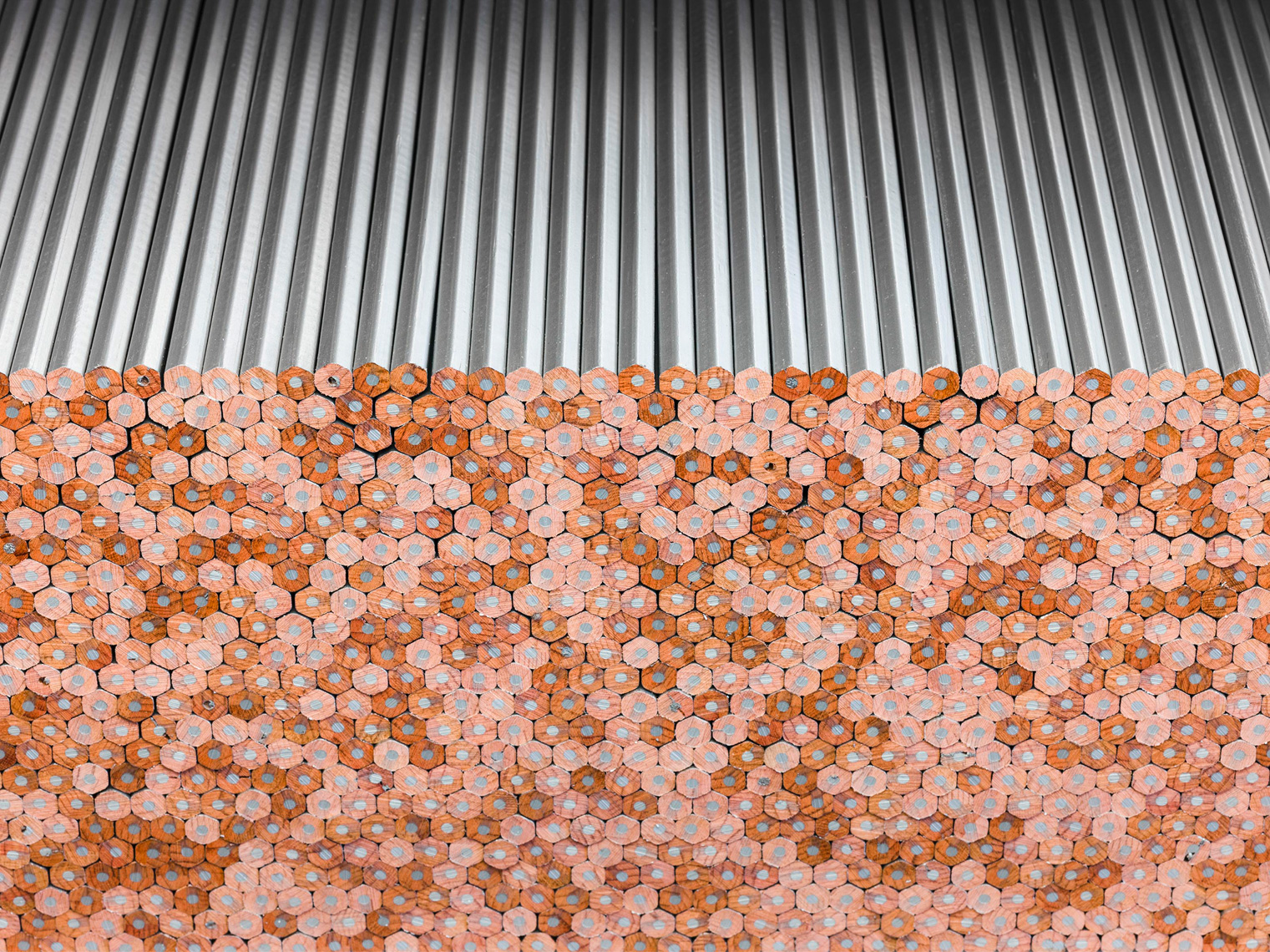 铅笔原来是这样做出来的,铅笔的制作过程是怎么样的