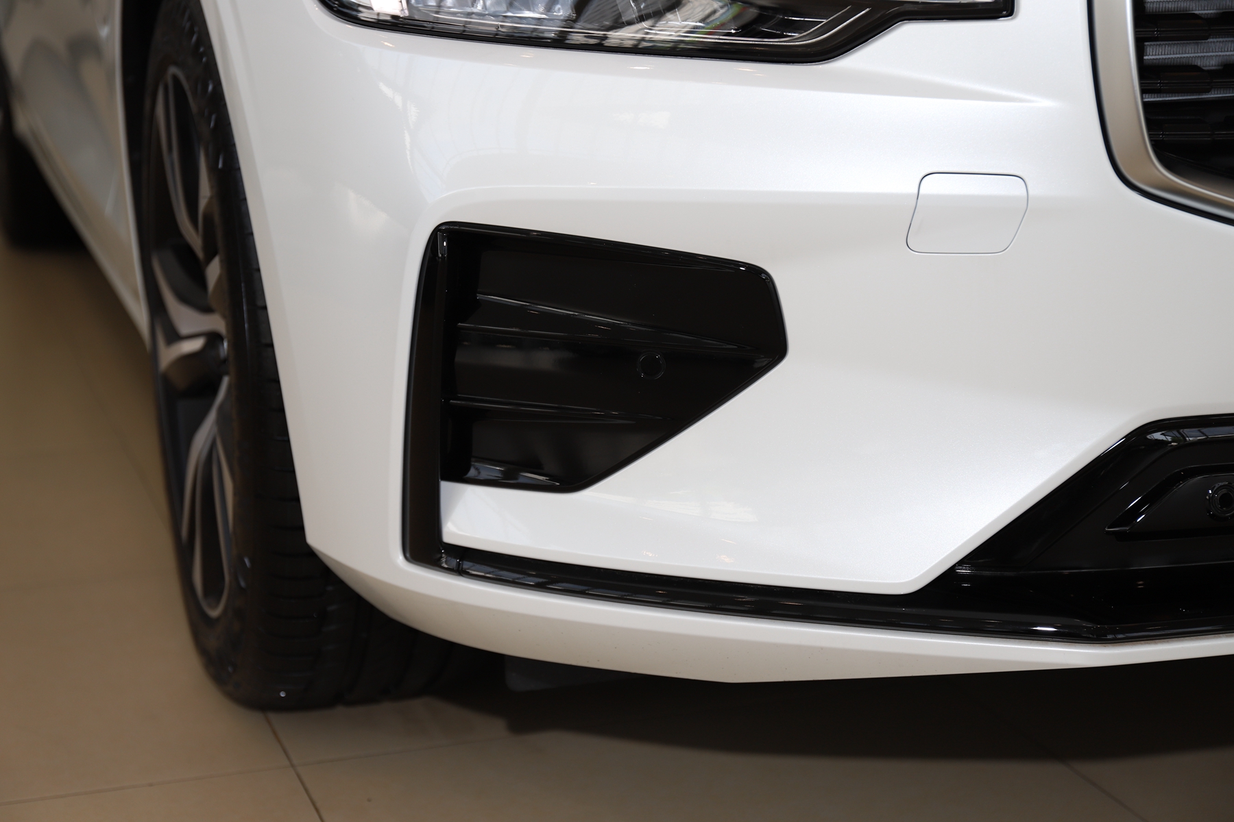 沃尔沃v60是旅行车还是旅行轿车,沃尔沃v60旅行选哪个版本