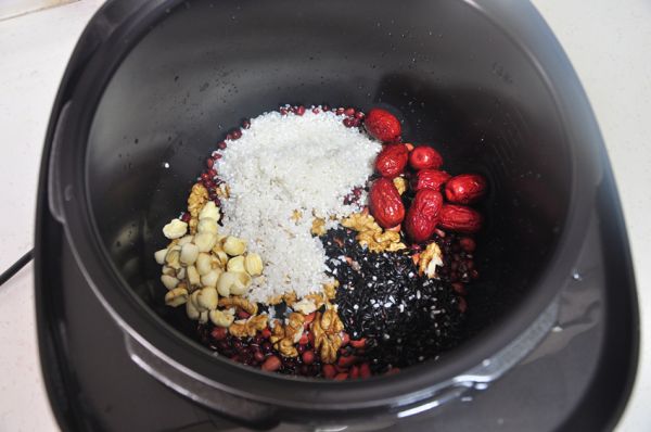 熬八宝粥放醋是不是熬得烂一点,熬八宝粥要放盐吗