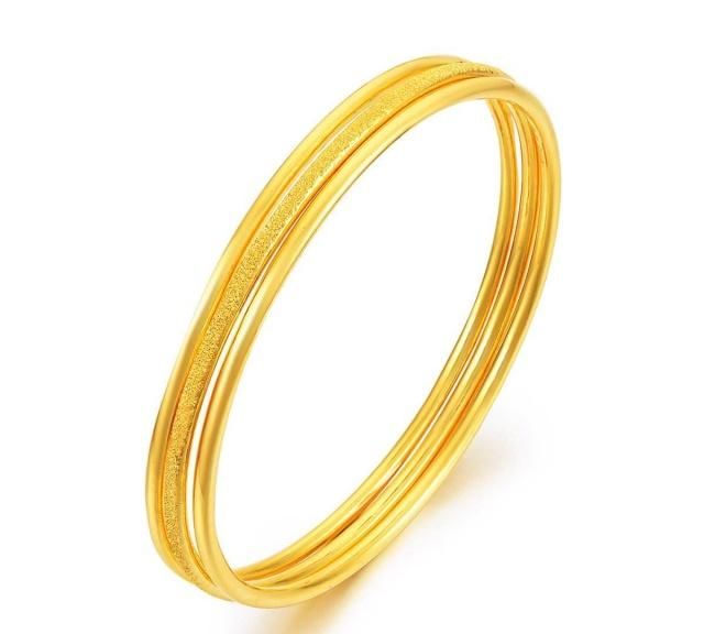 手小戴什么样的金手镯不老气,30岁女人戴什么款式金手镯好看