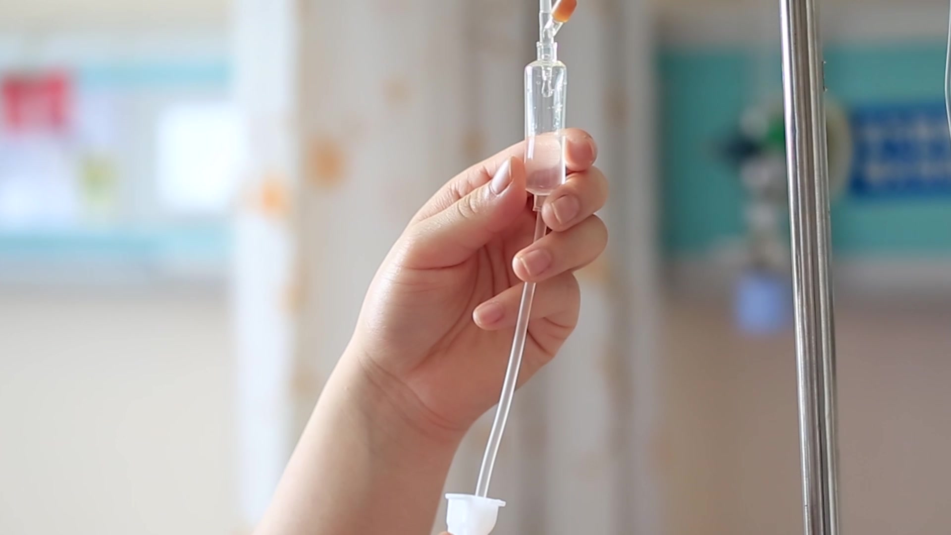 护士上班很冷怎么办,护士工作热怎么办