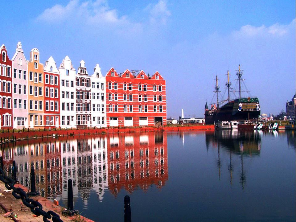 1999年缔造沈阳荷兰村，4年后锒铛入狱，中国第二富豪沉浮录