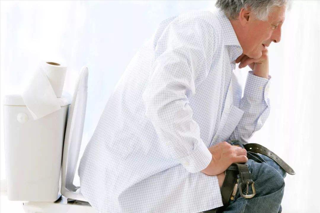 中医认为身体湿气重，易致慢性病！四个征兆判断是否湿气过重