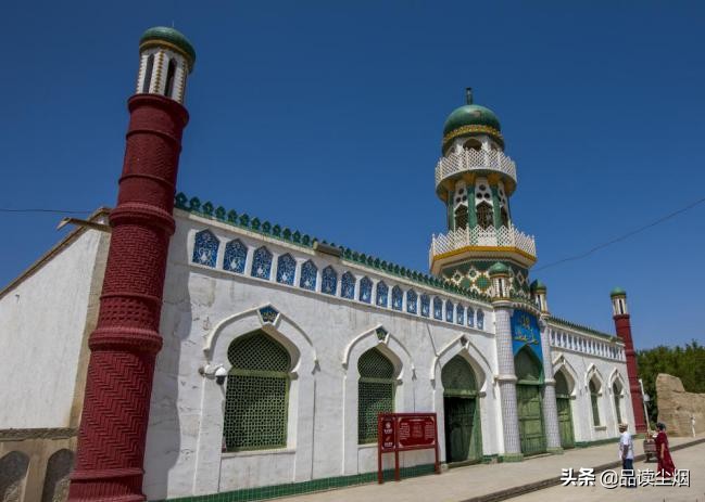 *疆新**行,回王与回王坟