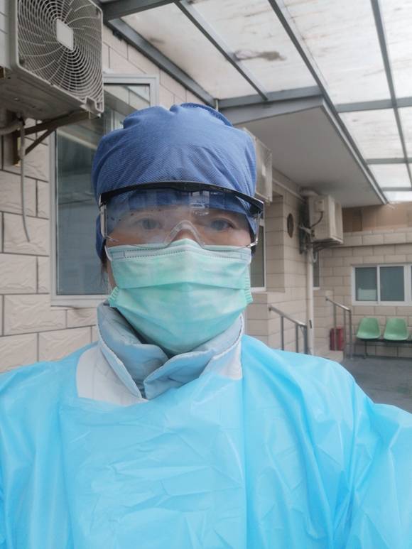 家庭医生杨竹洁沉淀真情、抗疫逆行：响应华山”张爸”的话，*党**员必须先上