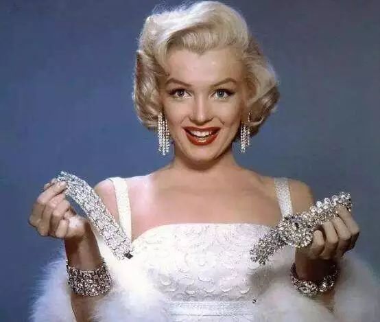 女人一生必须要有的五款珠宝首饰！