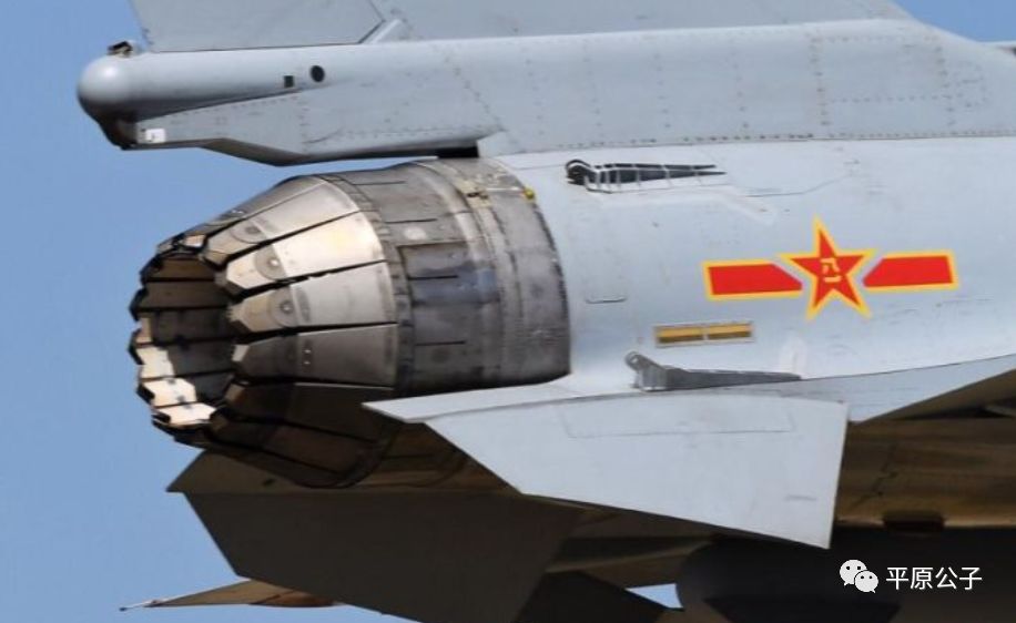 装备了矢量引擎的“新网红”，风头盖过了J20