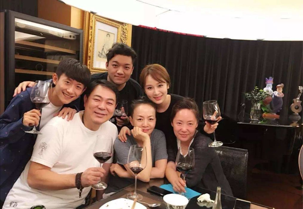 杨紫张一山同台唱歌在哪个台,杨紫张一山再次同台节目