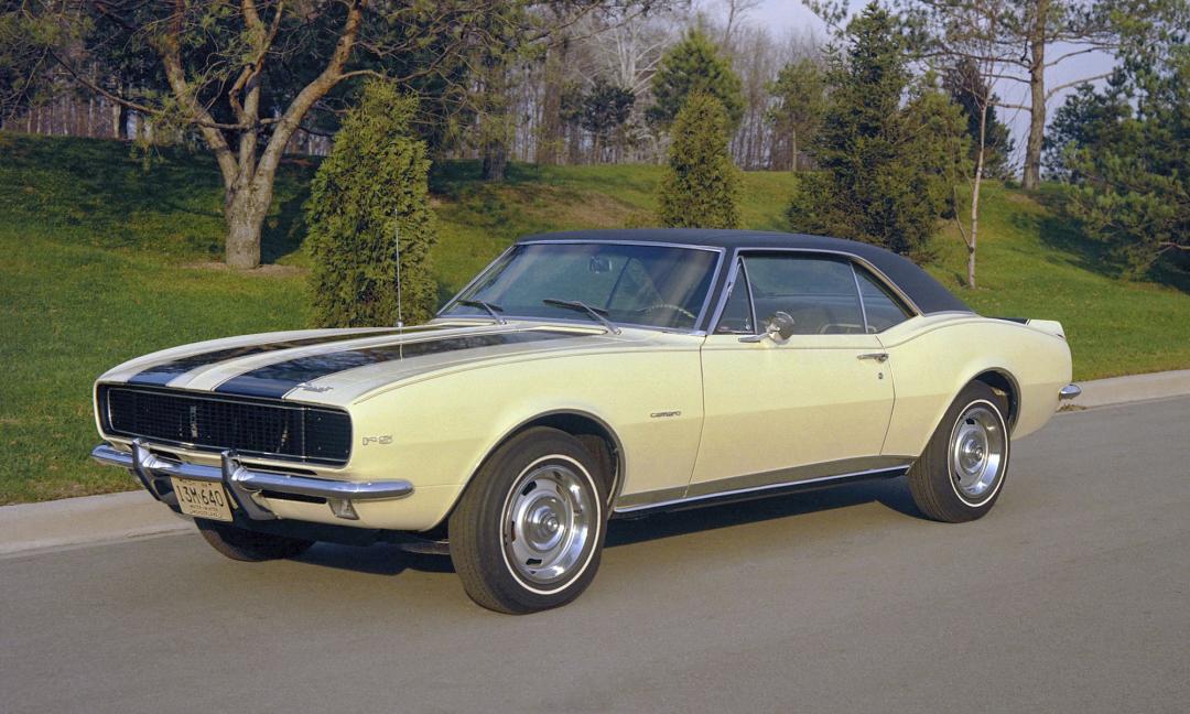 雪佛兰科迈罗第一代到第六代,雪佛兰科迈罗爆改蓝色版