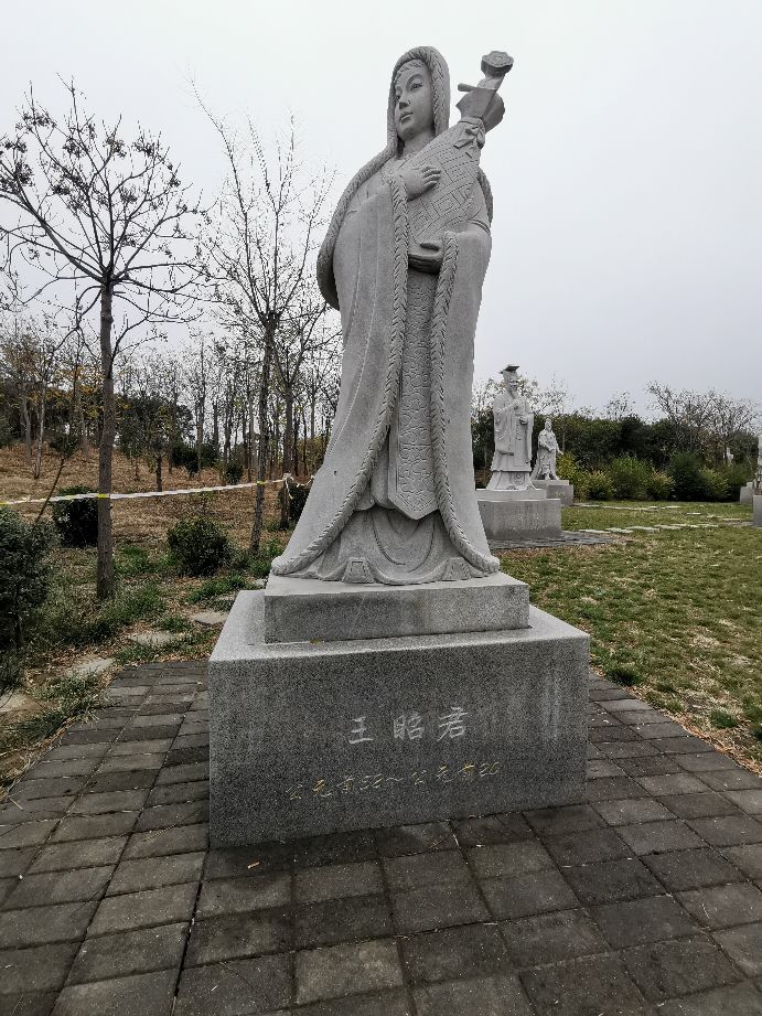 武官不怕死，文官不爱钱，人民安居乐业，百业兴旺，怎能不强盛？