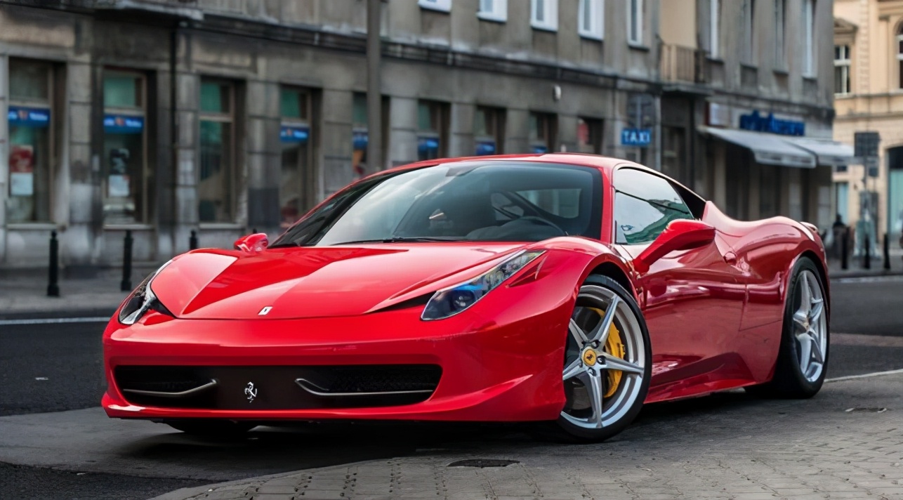 法拉利创始人与农民,法拉利的一生劲敌