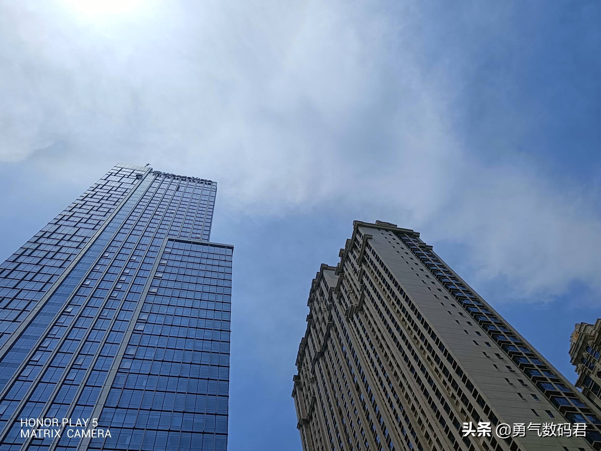 荣耀play5支持120w快充吗,轻薄快充5g手机