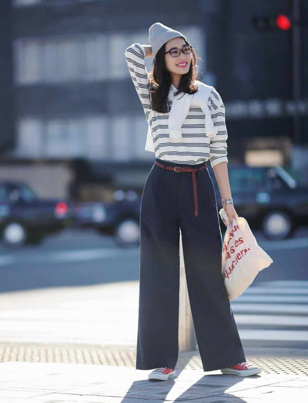 今年最时髦的阔腿裤穿搭法,今年超火的阔腿裤穿搭显高