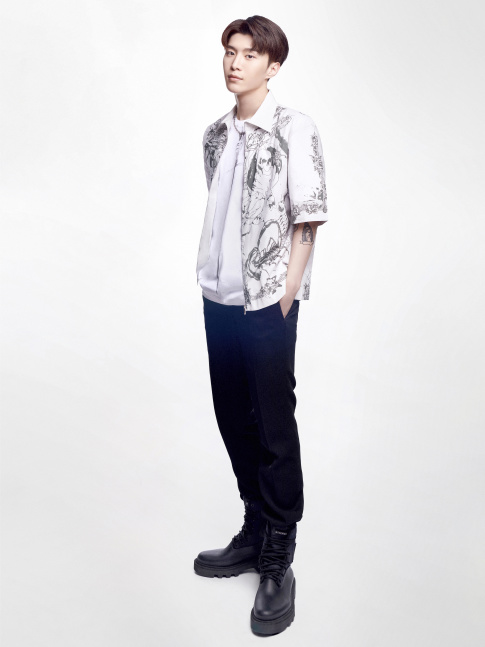 givenchy纪梵希范丞丞,givenchy代言人虞书欣