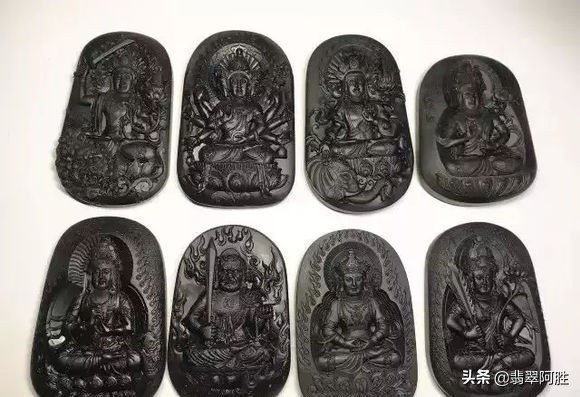 墨翠“成佛”之路,从顽石到璞玉,佛有千面,一人一佛