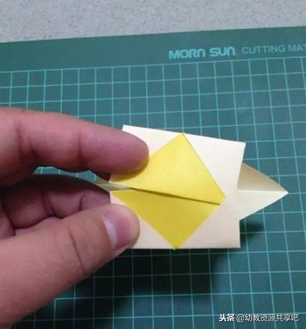 幼儿园关于春节的手工灯笼,2022春节灯笼手工制作10000种