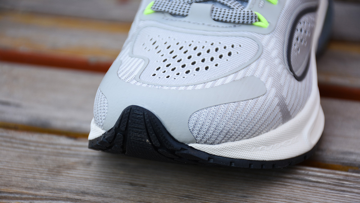 黑科技跑鞋,黑科技缓震跑鞋