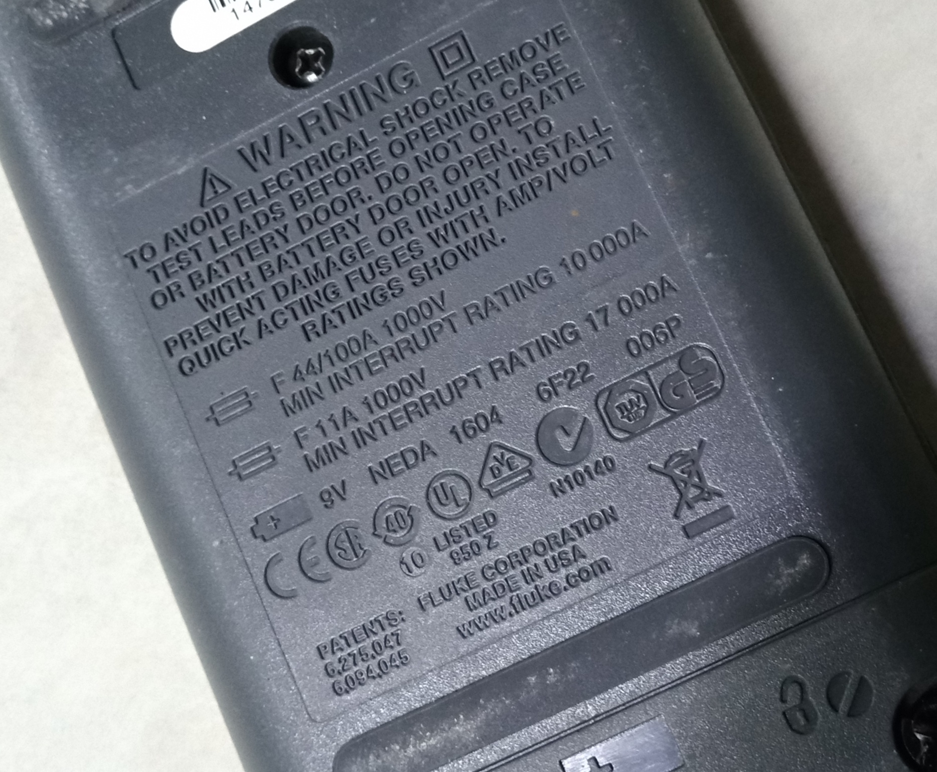 福禄克2万多万用表,福禄克87v拆解