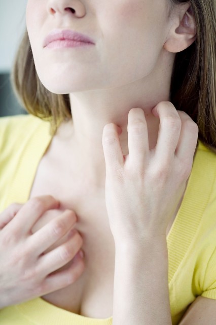 夏季湿疹高发中医调理如何显奇效,炎热夏季如何避免湿疹加重和复发