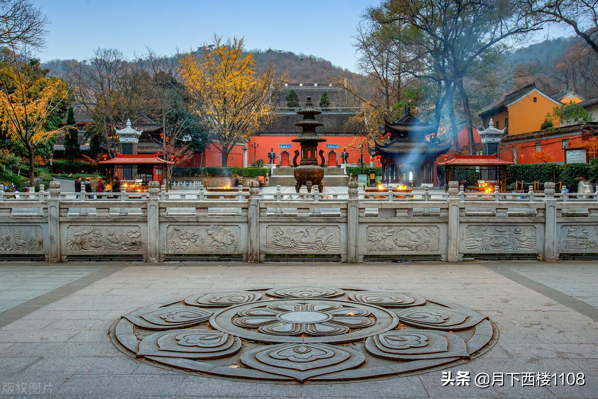 在南京工作一年收入5万低吗,普通人在南京打工想月入过万