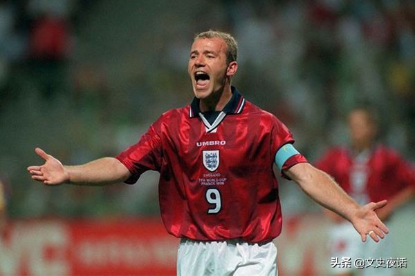 历史十大足球球星排名,历史上有哪些11号足球球星