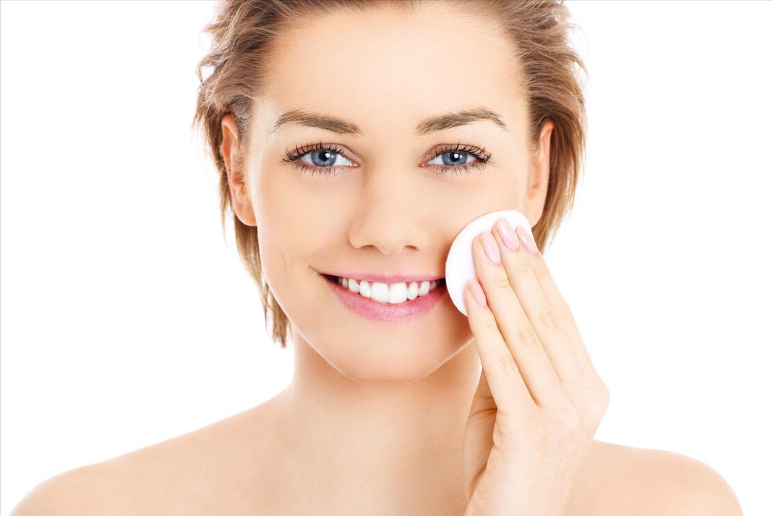 发现面上有小小的斑点怎么办,发现脸上有长斑的迹象怎么办