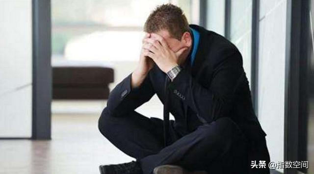 30岁没结婚没工作很迷茫,30岁的女人没钱没房未来一片迷茫