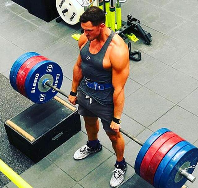 手臂无力，提不起重量？尝试这4个动作，帮你增长力量